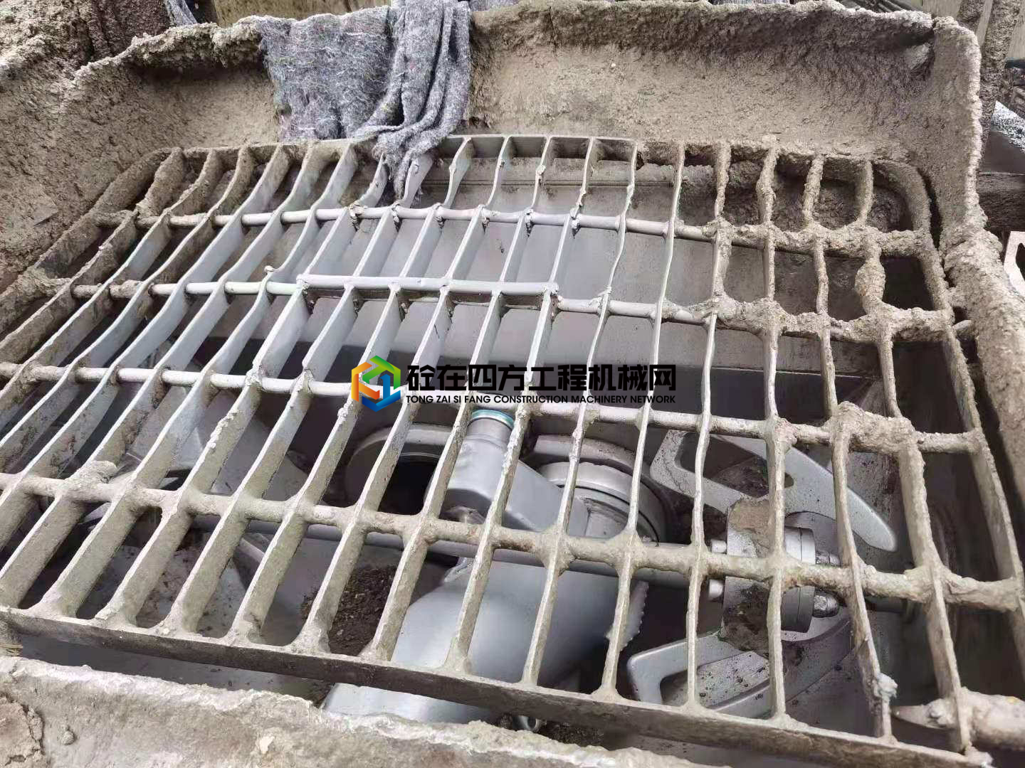 https://images.tongzsf.com/tong/truck_machine/20210225/160375af75e99d.jpg