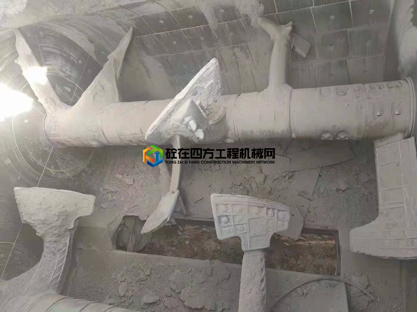 https://images.tongzsf.com/tong/truck_machine/20210227/1603a110a62315.jpg