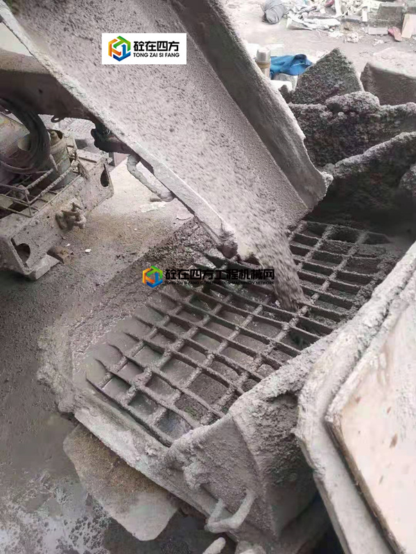 https://images.tongzsf.com/tong/truck_machine/20210301/1603c986106387.jpg