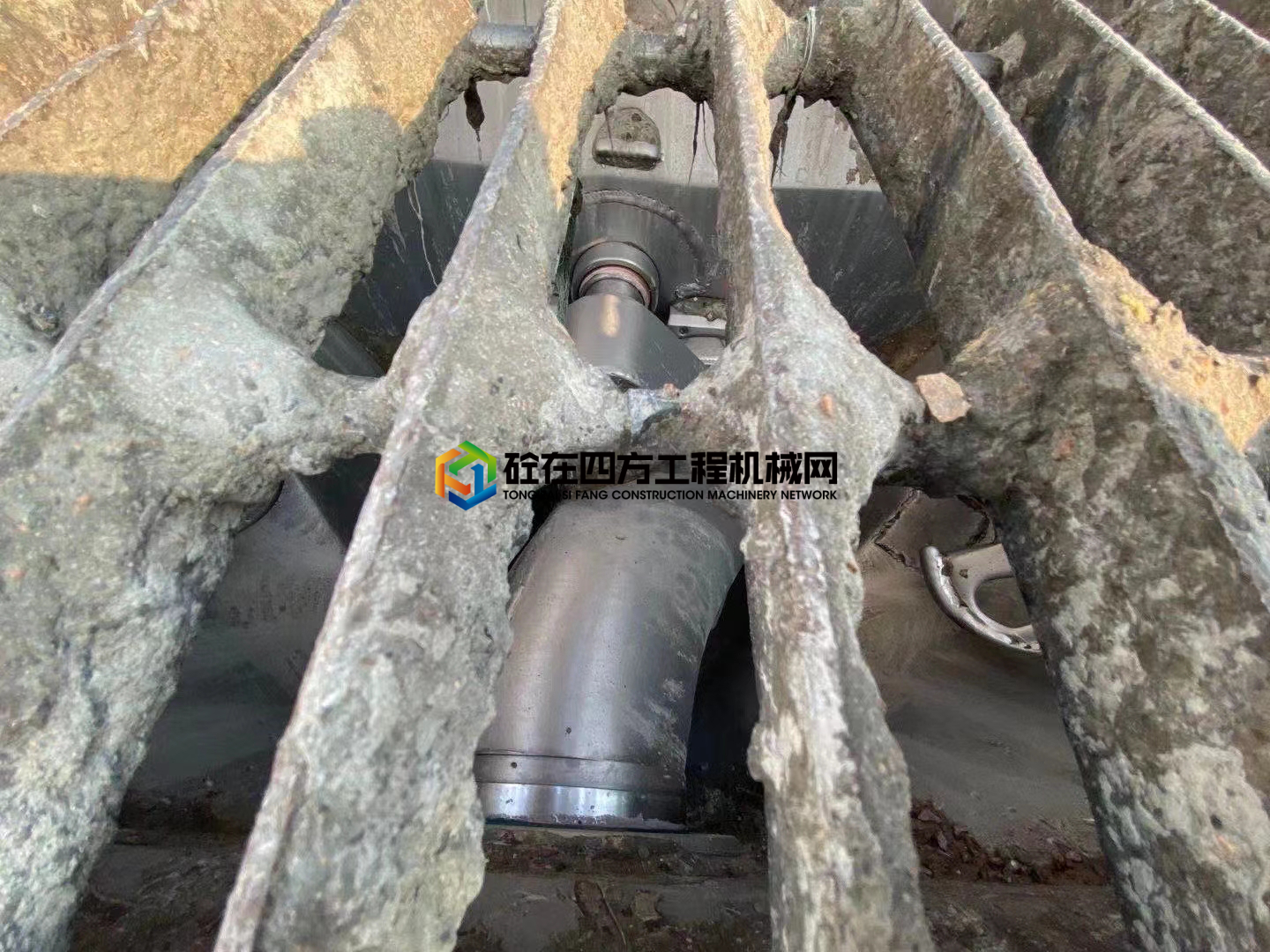 https://images.tongzsf.com/tong/truck_machine/20210301/1603c9d2d7dca7.jpg