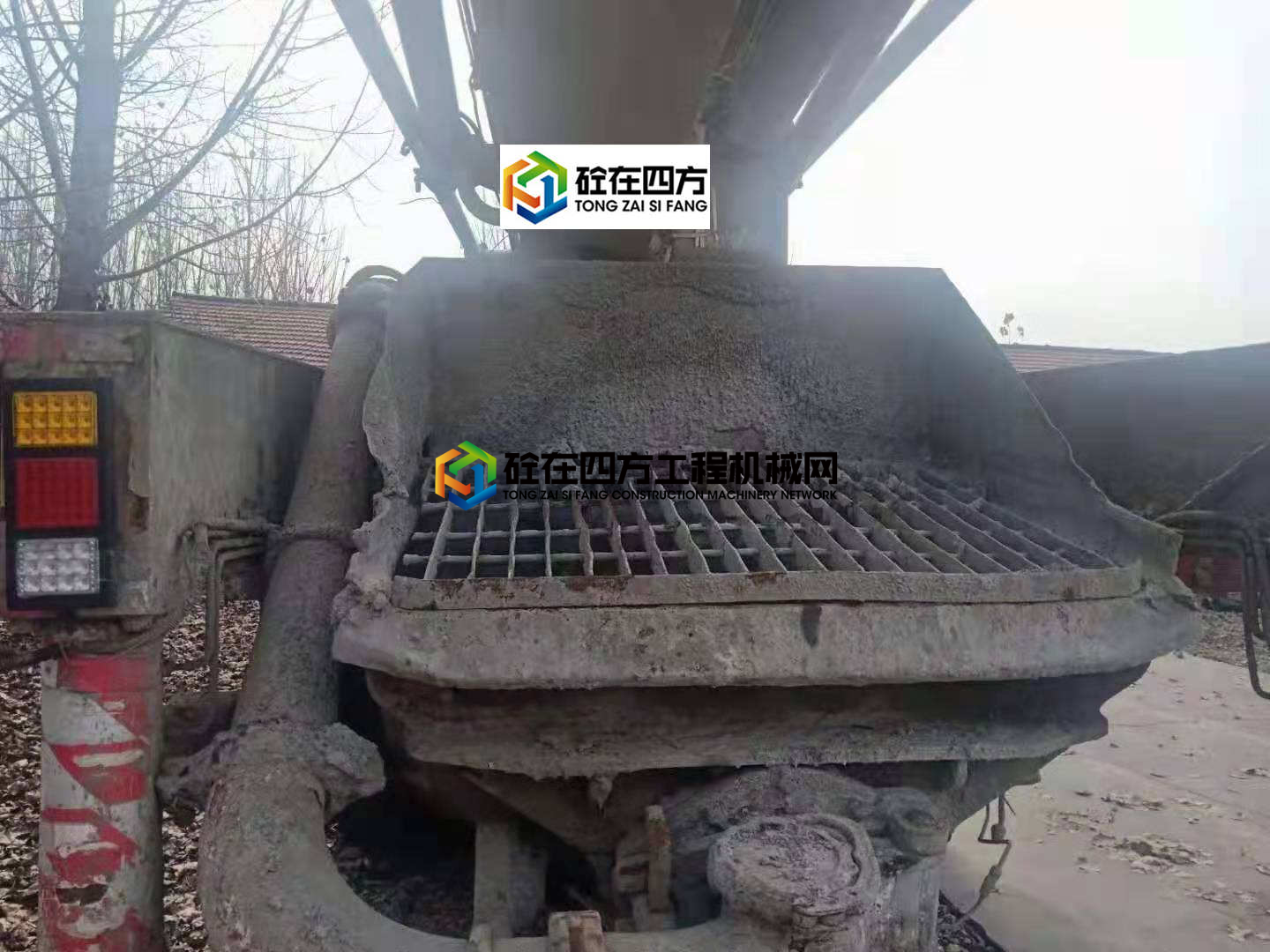 https://images.tongzsf.com/tong/truck_machine/20210301/1603c9f0a02a8d.jpg