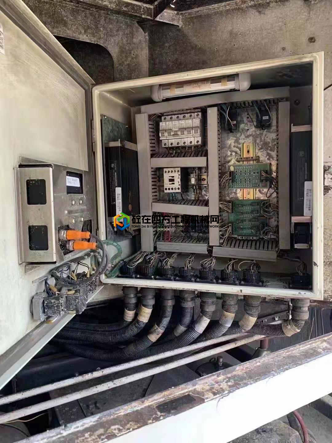 https://images.tongzsf.com/tong/truck_machine/20210302/1603da21f67af7.jpg