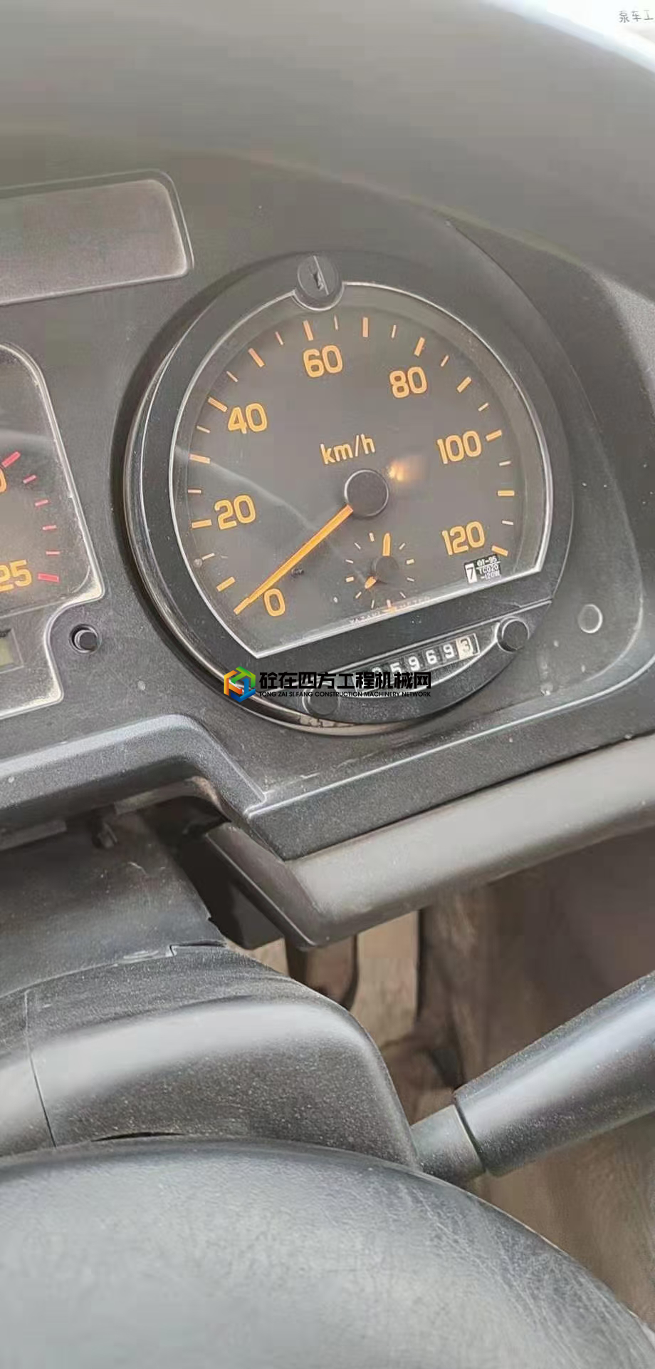 https://images.tongzsf.com/tong/truck_machine/20210303/1603efbb255429.jpg