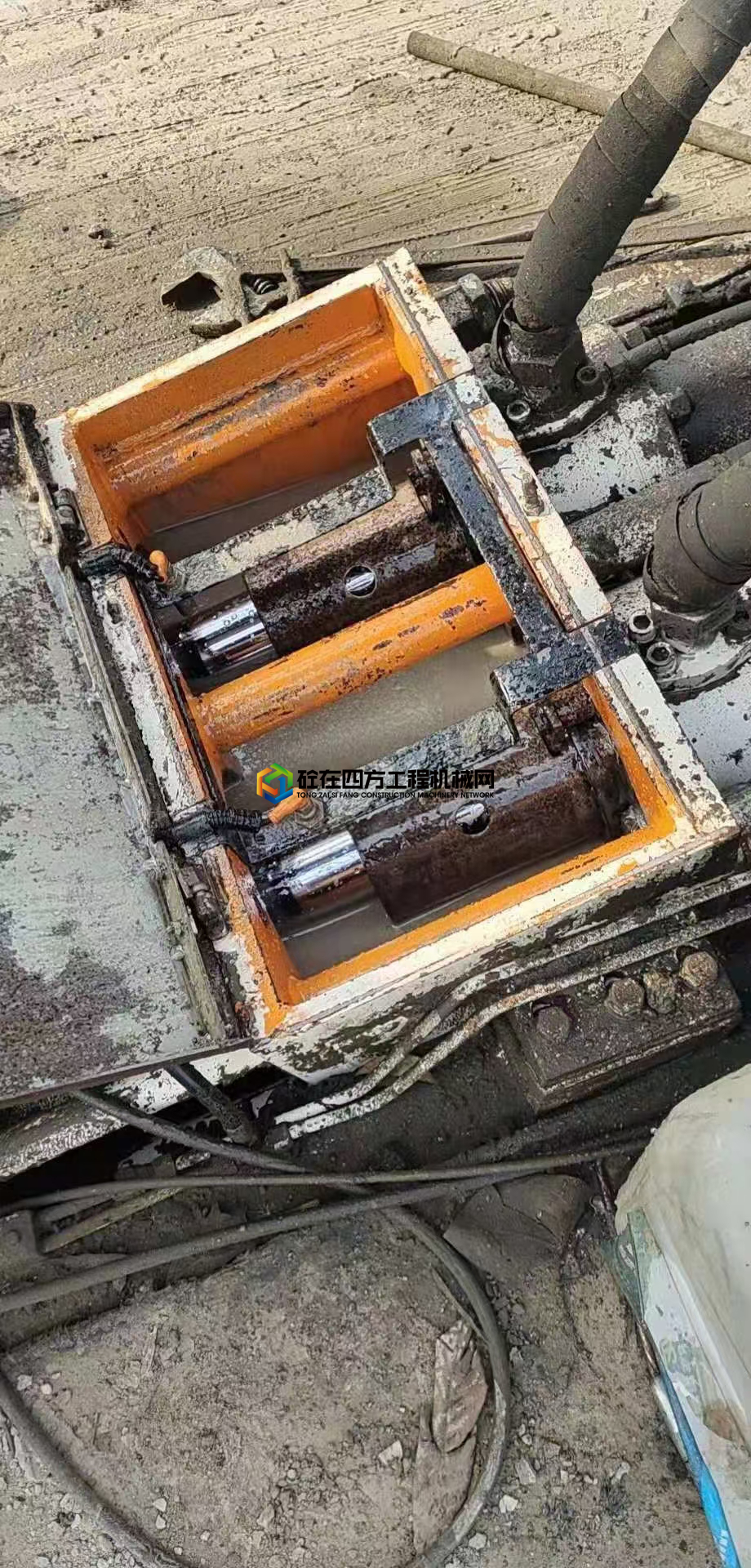 https://images.tongzsf.com/tong/truck_machine/20210303/1603efbb32600f.jpg