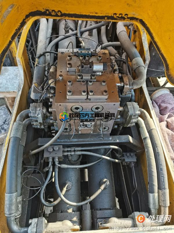 https://images.tongzsf.com/tong/truck_machine/20210304/160407c7119403.jpg
