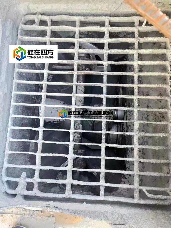 https://images.tongzsf.com/tong/truck_machine/20210305/16041a596a91ca.jpg