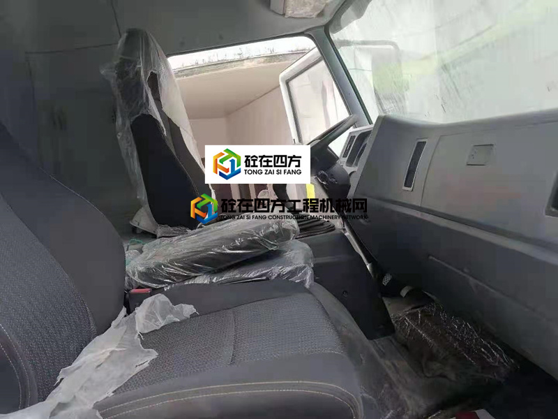 https://images.tongzsf.com/tong/truck_machine/20210305/16041a597ba8c5.jpg