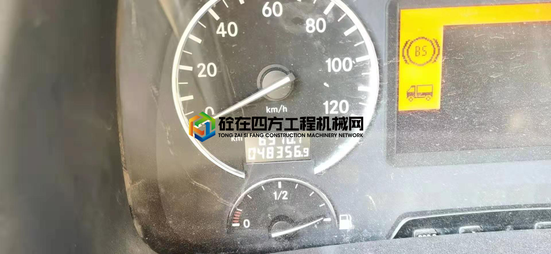 https://images.tongzsf.com/tong/truck_machine/20210305/16041bc63560f7.jpg