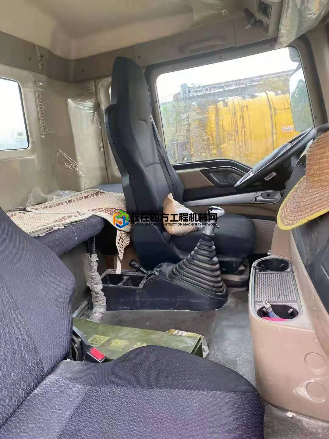 https://images.tongzsf.com/tong/truck_machine/20210306/16042ece66ecd5.jpg