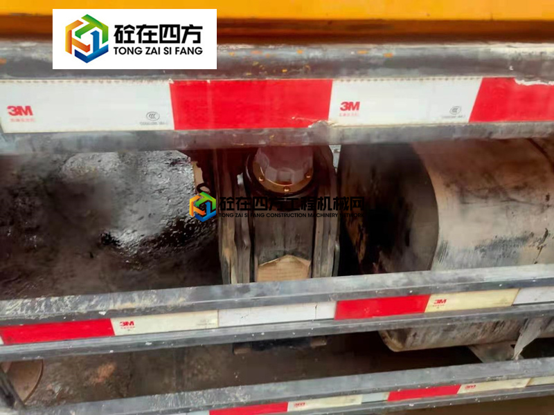 https://images.tongzsf.com/tong/truck_machine/20210308/16045cb0a7dc21.jpg