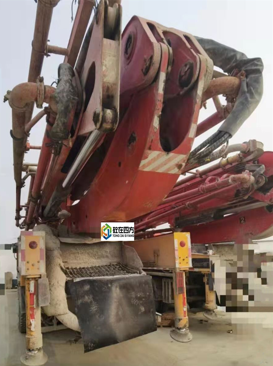 https://images.tongzsf.com/tong/truck_machine/20210312/1604adb0e8c4c6.jpg