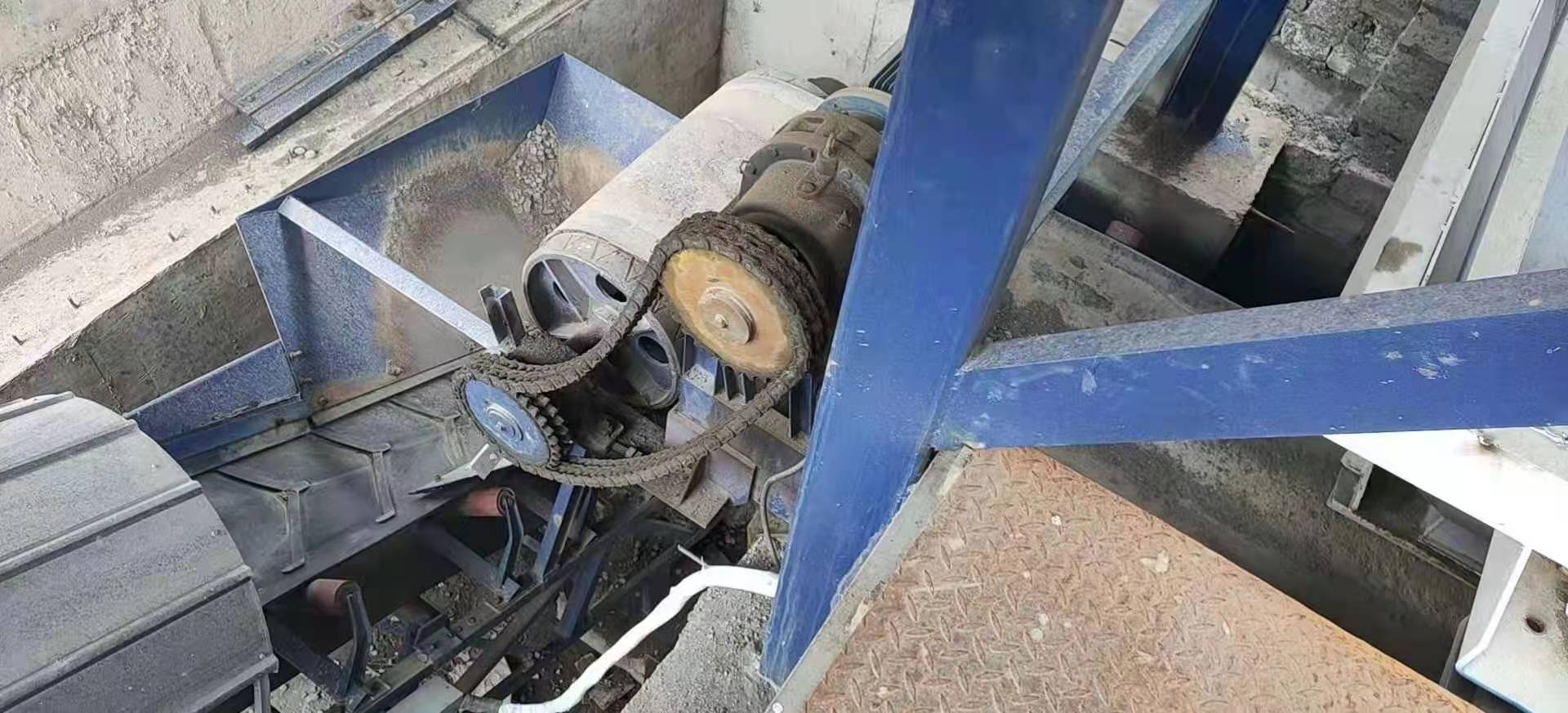 https://images.tongzsf.com/tong/truck_machine/20210313/1604c19410ff87.jpg