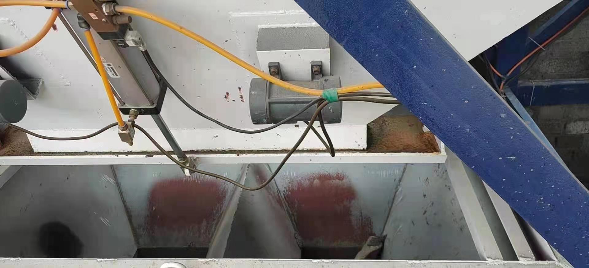 https://images.tongzsf.com/tong/truck_machine/20210313/1604c194122ff5.jpg