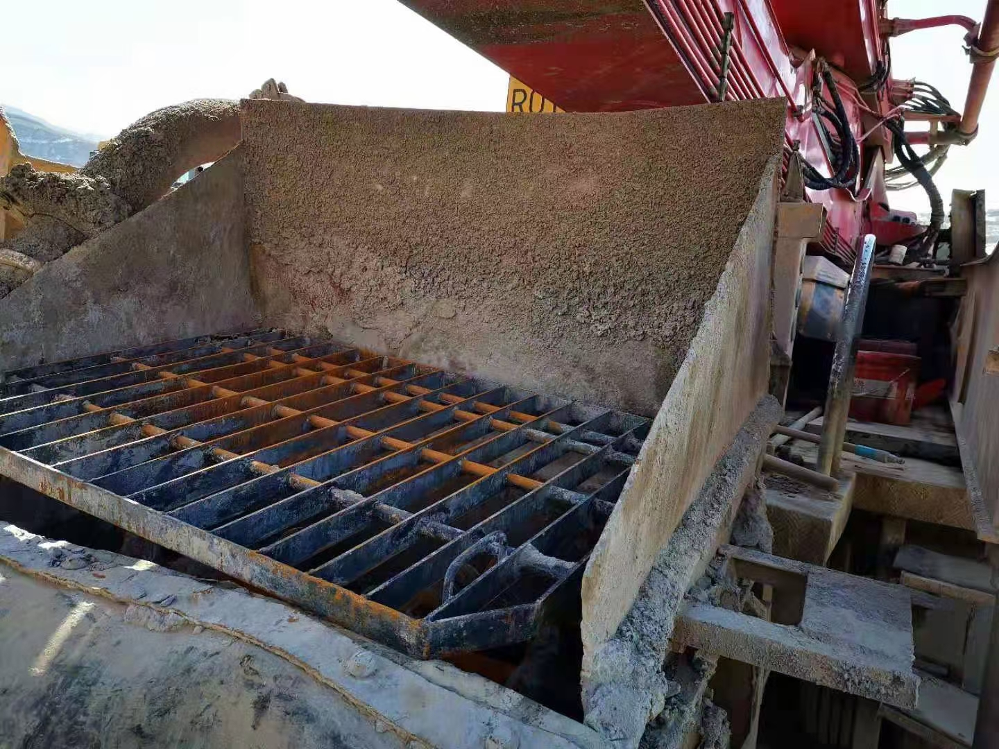 https://images.tongzsf.com/tong/truck_machine/20210313/1604c768d61af6.jpg