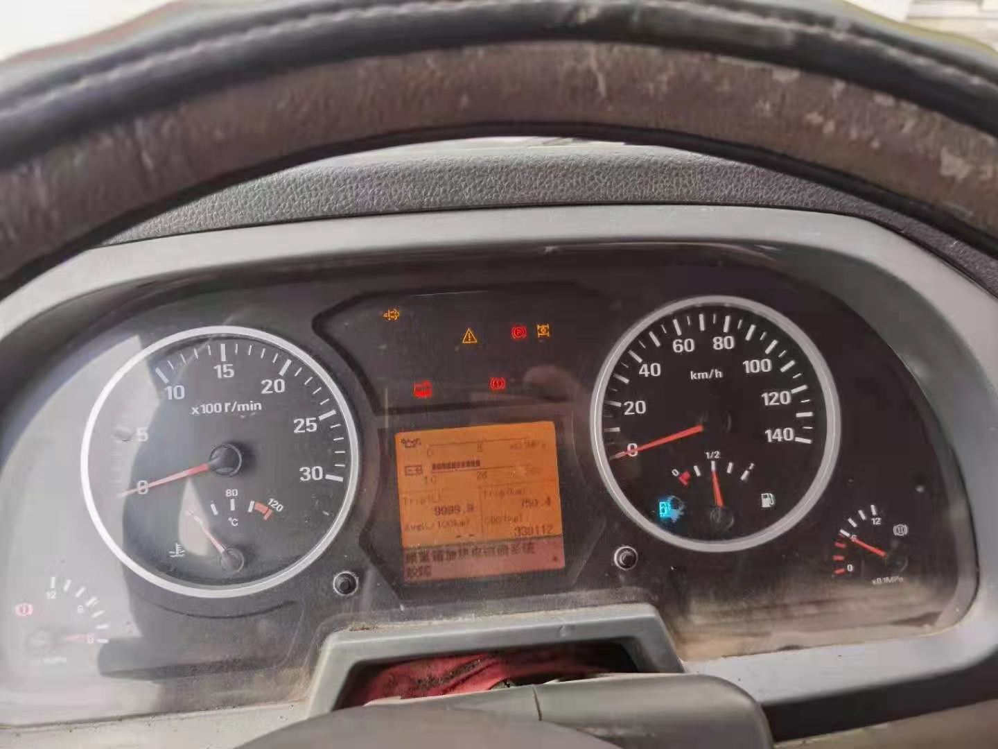 https://images.tongzsf.com/tong/truck_machine/20210315/1604f0e88e223a.jpg