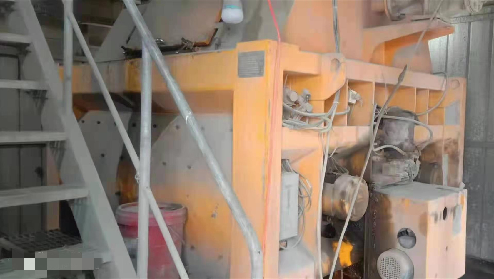 https://images.tongzsf.com/tong/truck_machine/20210316/16050405714aed.jpg