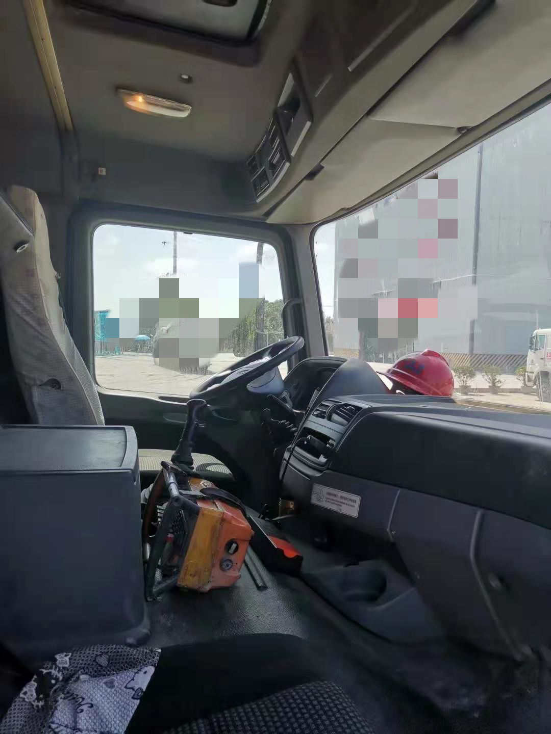 https://images.tongzsf.com/tong/truck_machine/20210316/160504f85bf693.jpg