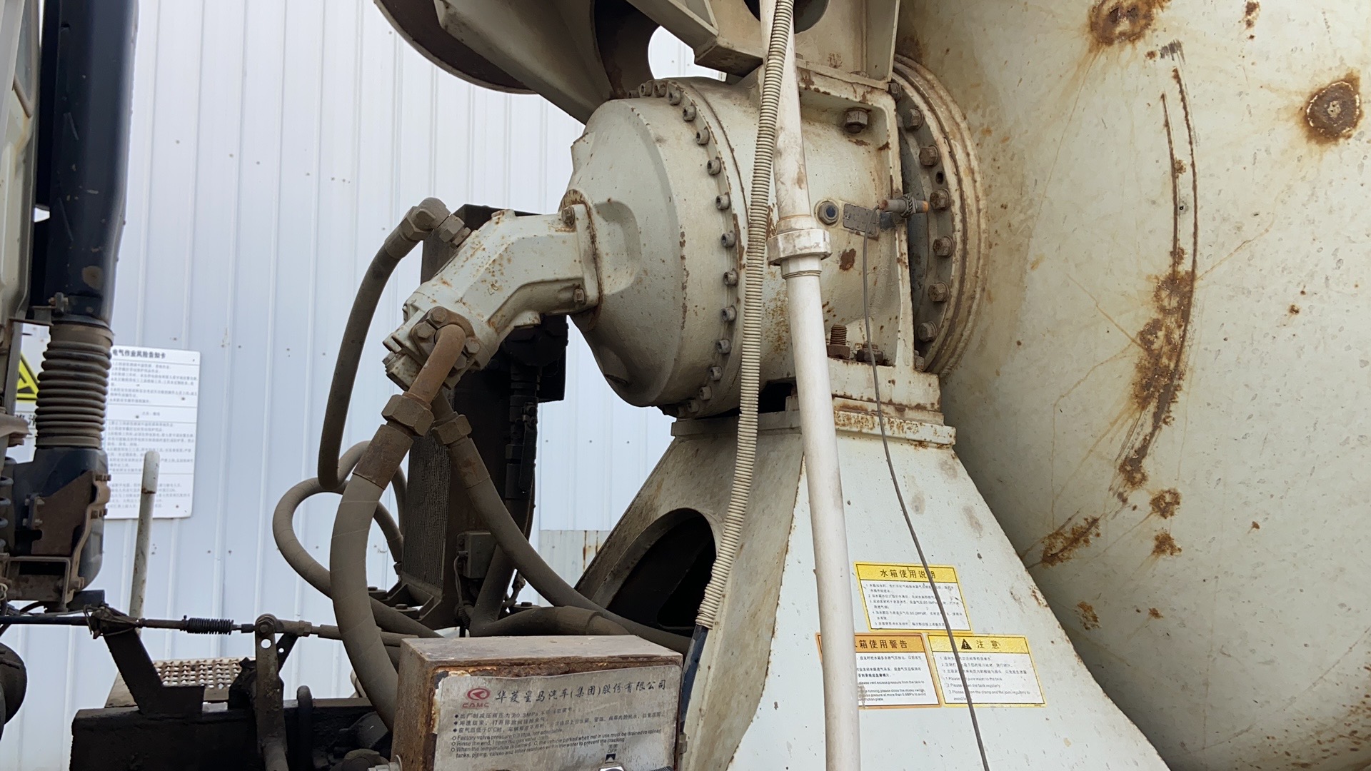 https://images.tongzsf.com/tong/truck_machine/20210316/16050794f05cdc.jpg