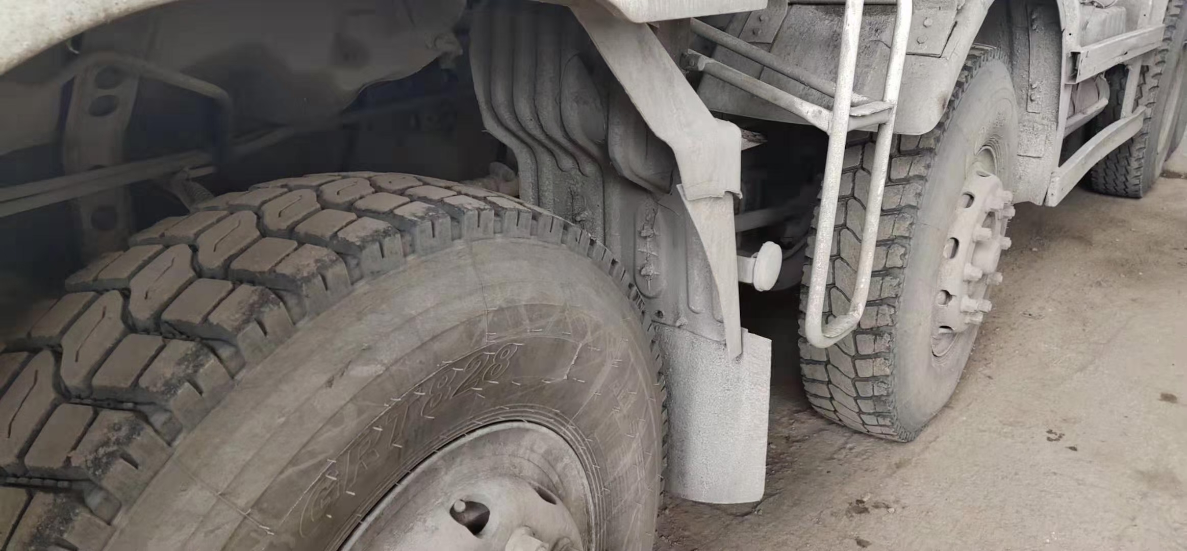 https://images.tongzsf.com/tong/truck_machine/20210317/160519dfedce61.jpg