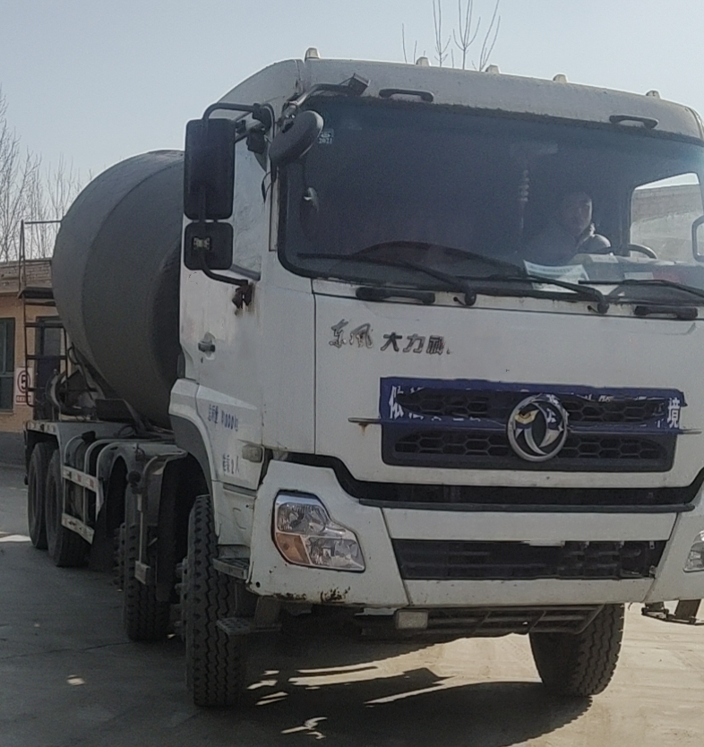 https://images.tongzsf.com/tong/truck_machine/20210318/16052e26337eff.jpg
