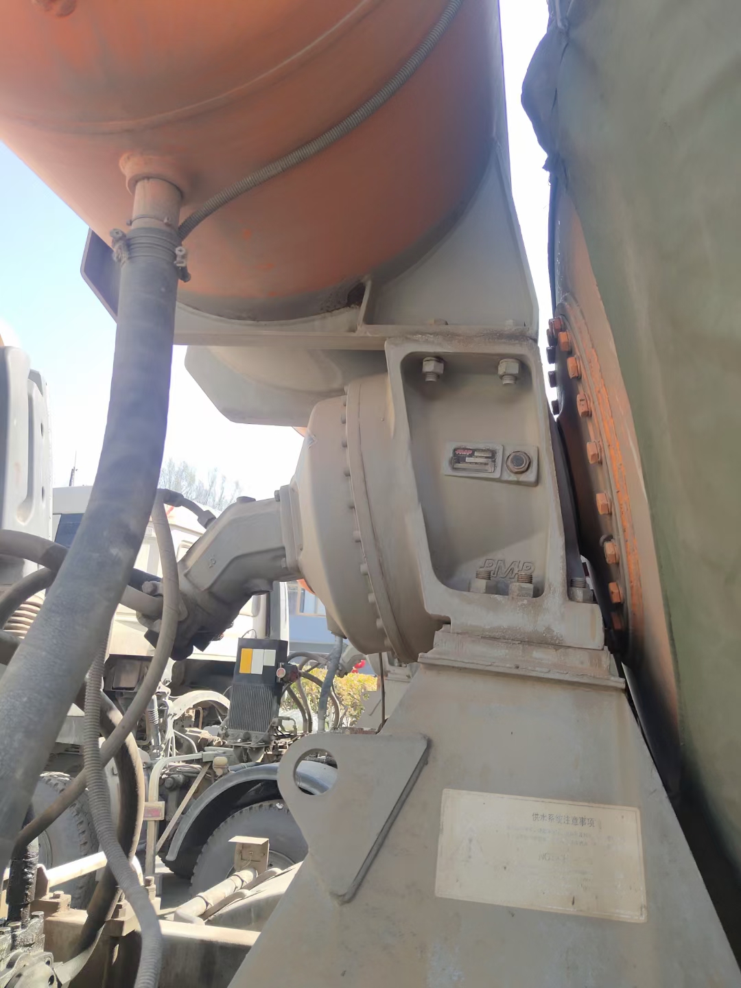 https://images.tongzsf.com/tong/truck_machine/20210318/16052f7e933053.jpg