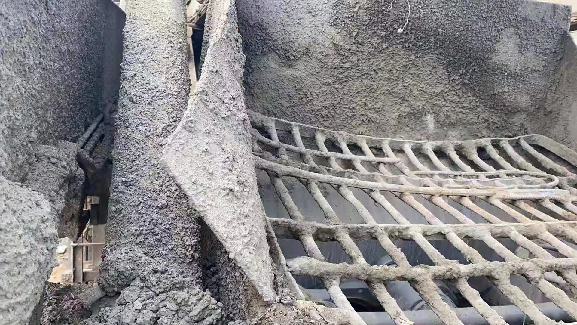 https://images.tongzsf.com/tong/truck_machine/20210319/1605458d04b5af.jpg