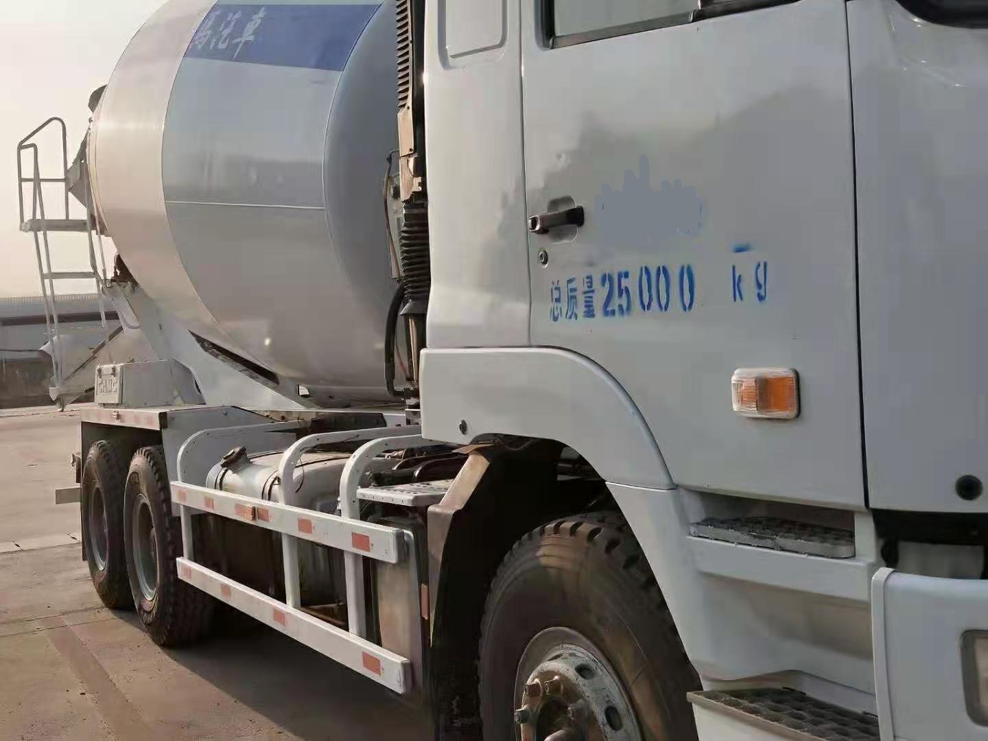 https://images.tongzsf.com/tong/truck_machine/20210320/16055873b4cbec.jpg