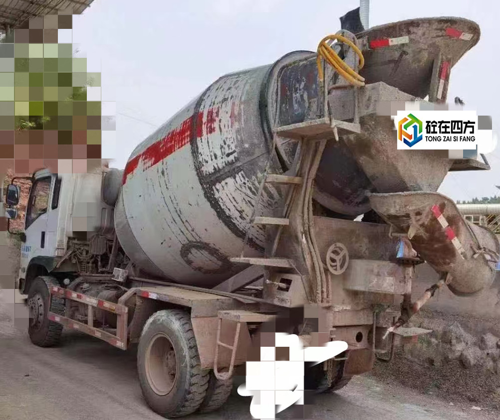 https://images.tongzsf.com/tong/truck_machine/20210320/16055b6e1cdb14.jpg