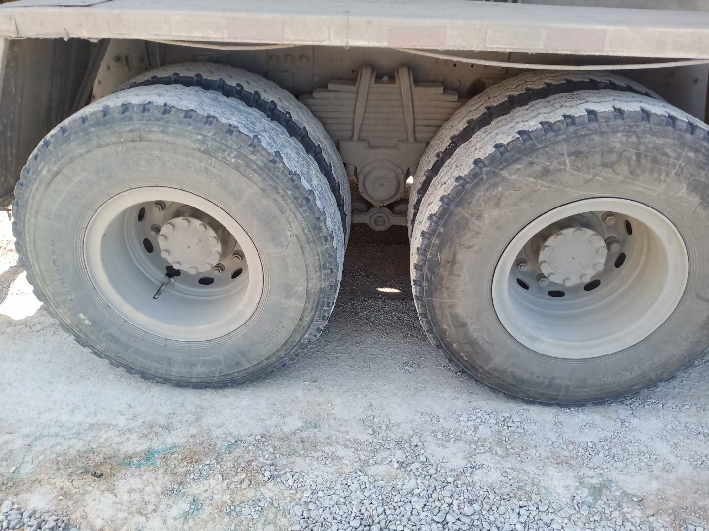 https://images.tongzsf.com/tong/truck_machine/20210322/1605850208f380.jpg