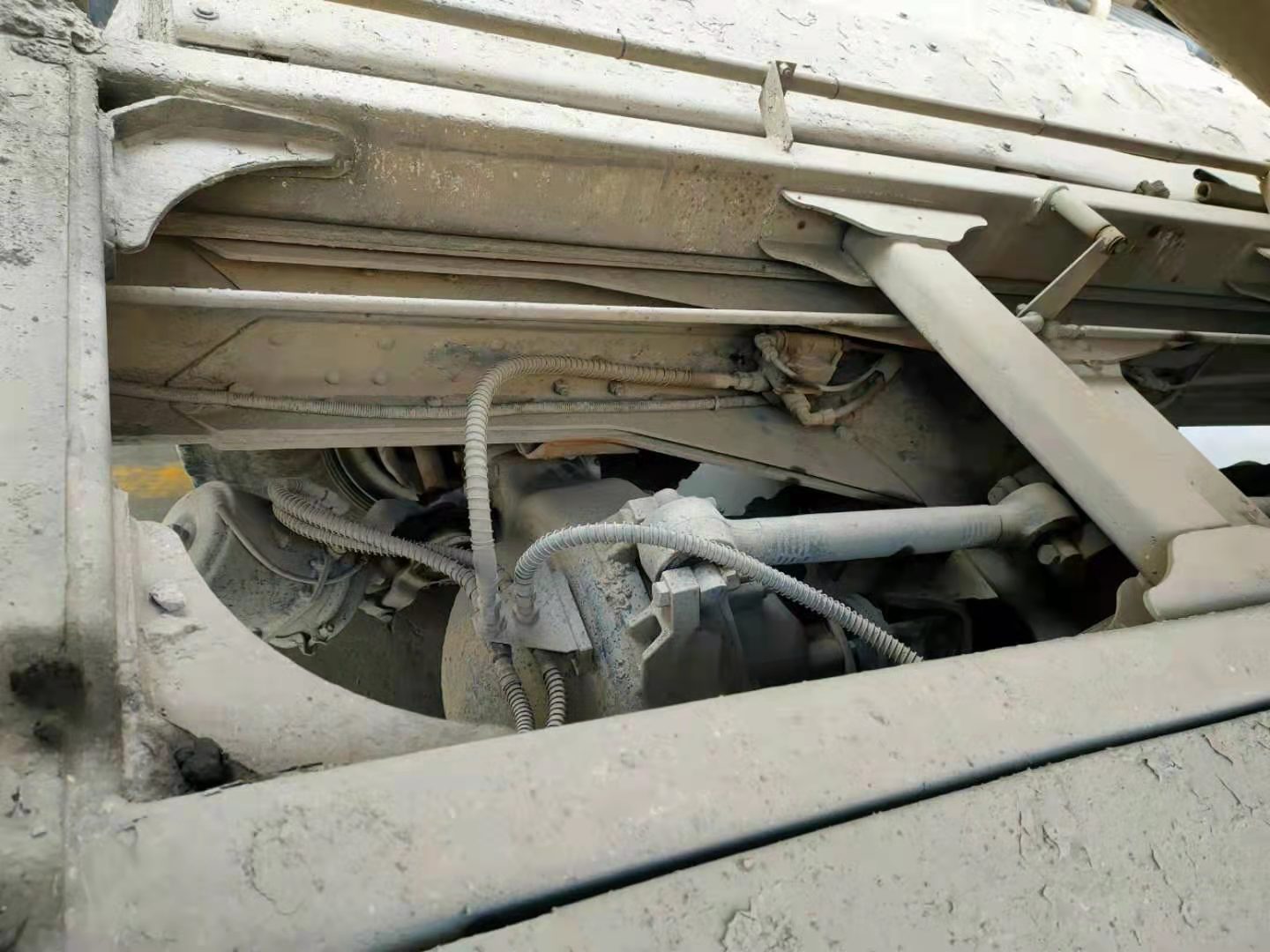 https://images.tongzsf.com/tong/truck_machine/20210324/1605aa5f64aa3e.jpg