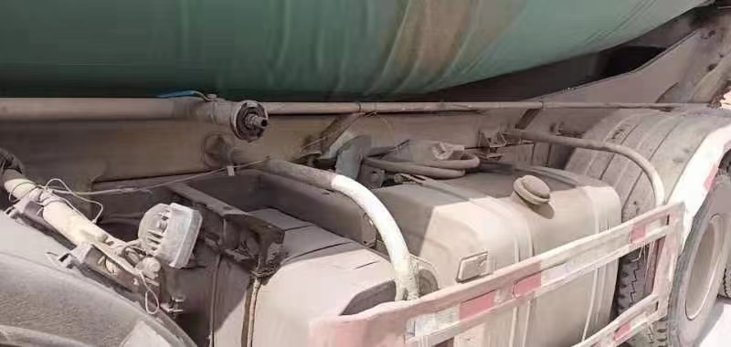 https://images.tongzsf.com/tong/truck_machine/20210324/1605b075509ae0.jpg