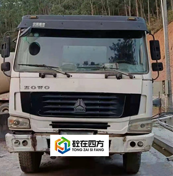 https://images.tongzsf.com/tong/truck_machine/20210325/1605be46e5de74.jpg