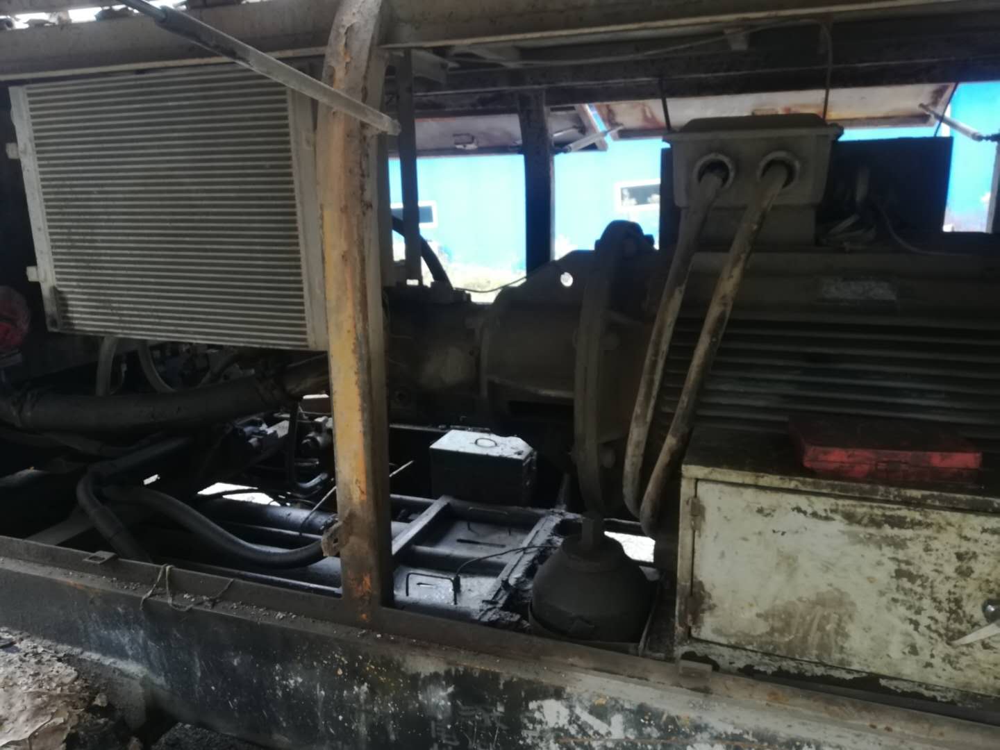 https://images.tongzsf.com/tong/truck_machine/20210326/1605d6fa373f85.jpg