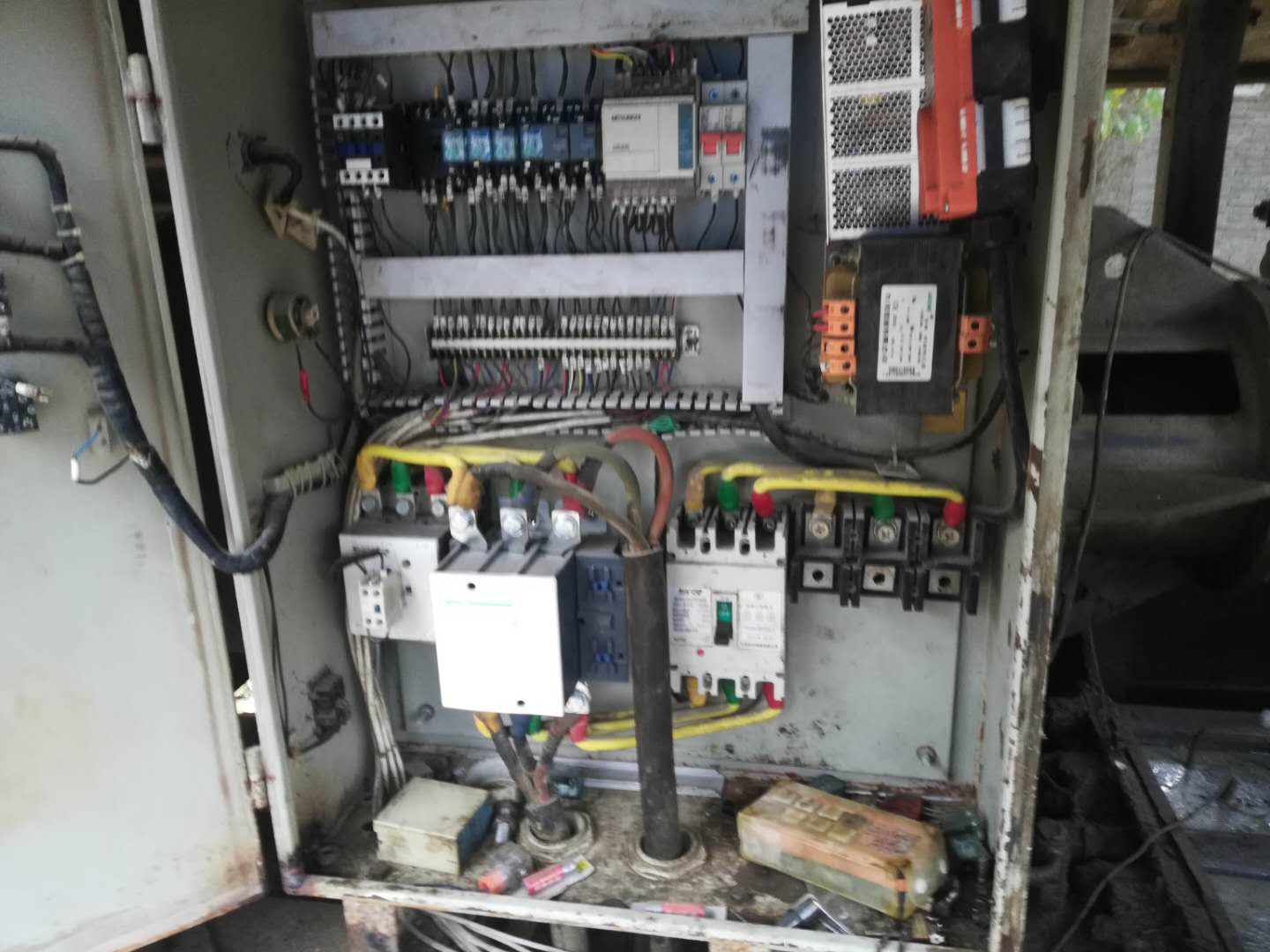 https://images.tongzsf.com/tong/truck_machine/20210326/1605d6fa399a42.jpg