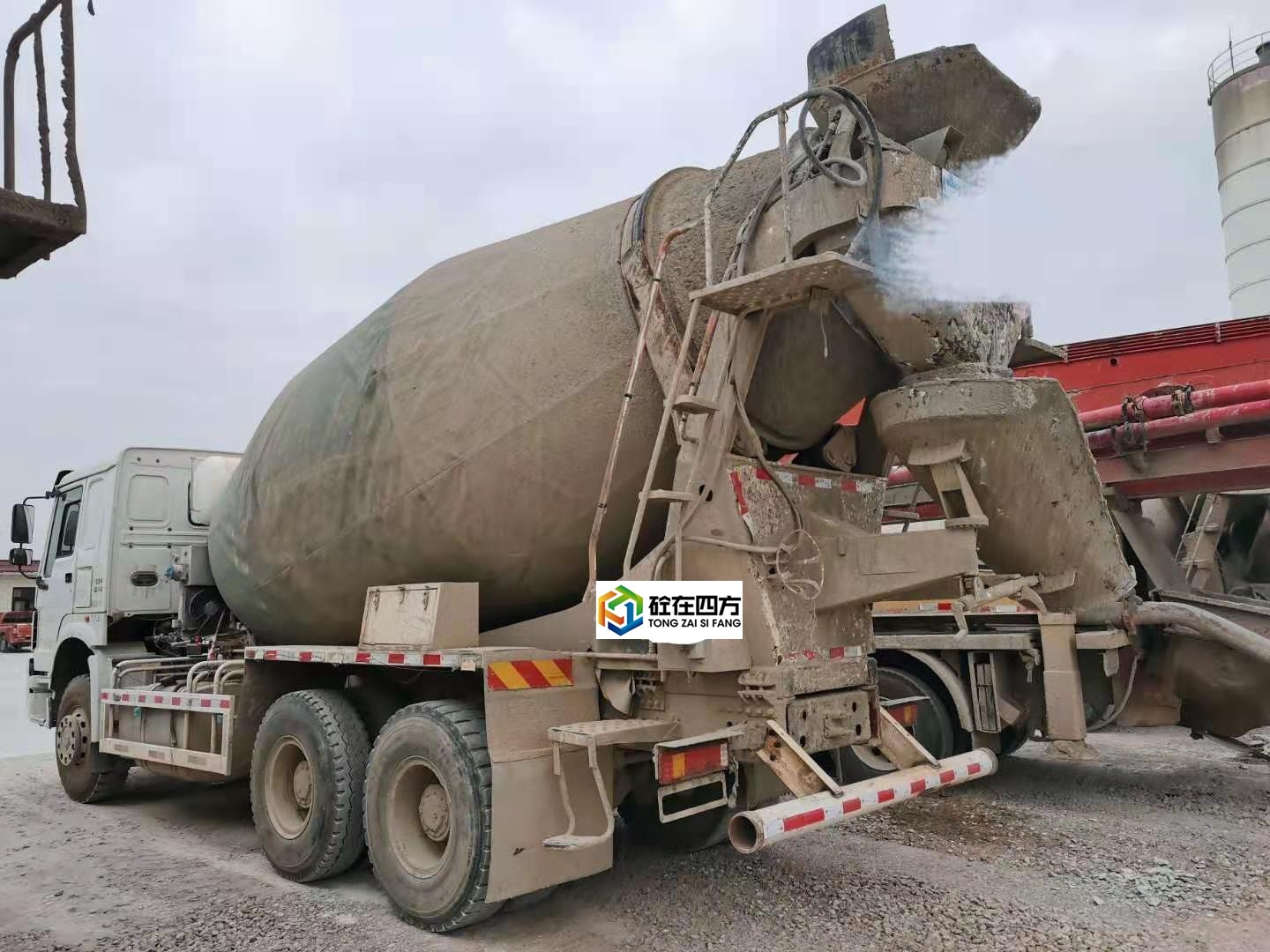 https://images.tongzsf.com/tong/truck_machine/20210326/1605d8b226eecf.jpg