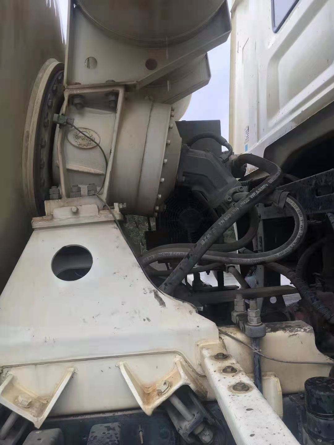 https://images.tongzsf.com/tong/truck_machine/20210327/1605e8eed1c833.jpg