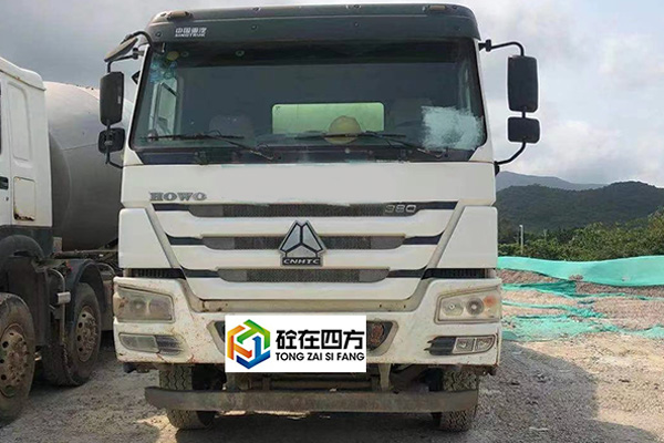 https://images.tongzsf.com/tong/truck_machine/20210327/1605ea39f9c7d0.jpg