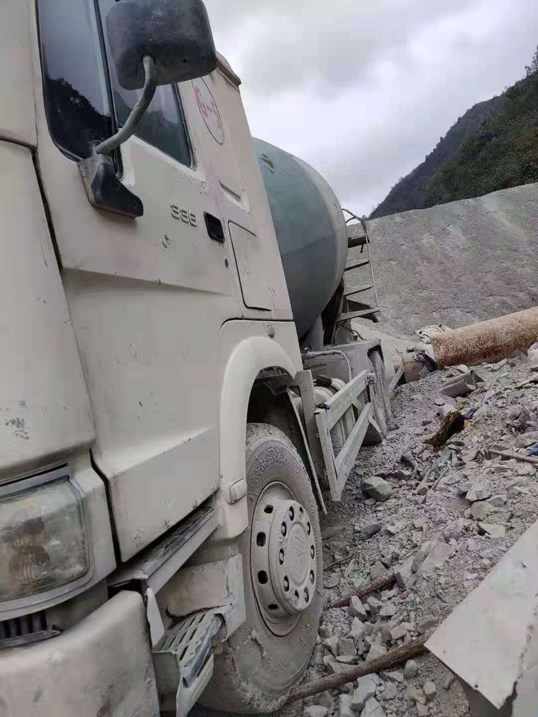 https://images.tongzsf.com/tong/truck_machine/20210330/1606291824c2d3.jpg