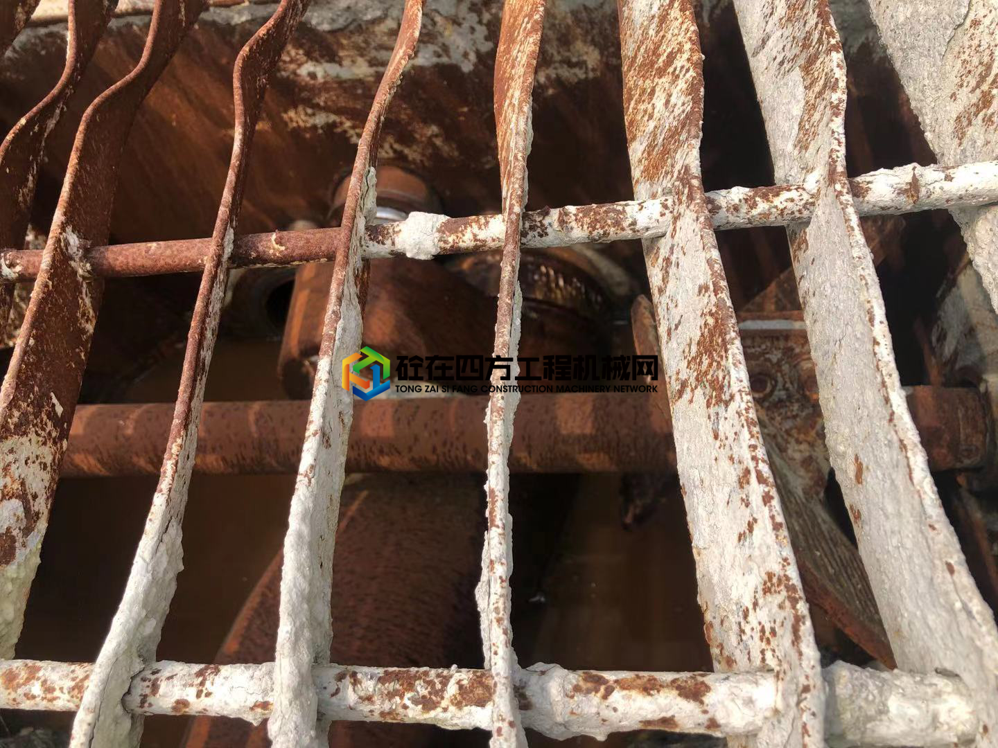 https://images.tongzsf.com/tong/truck_machine/20210401/160655786bfb77.jpg