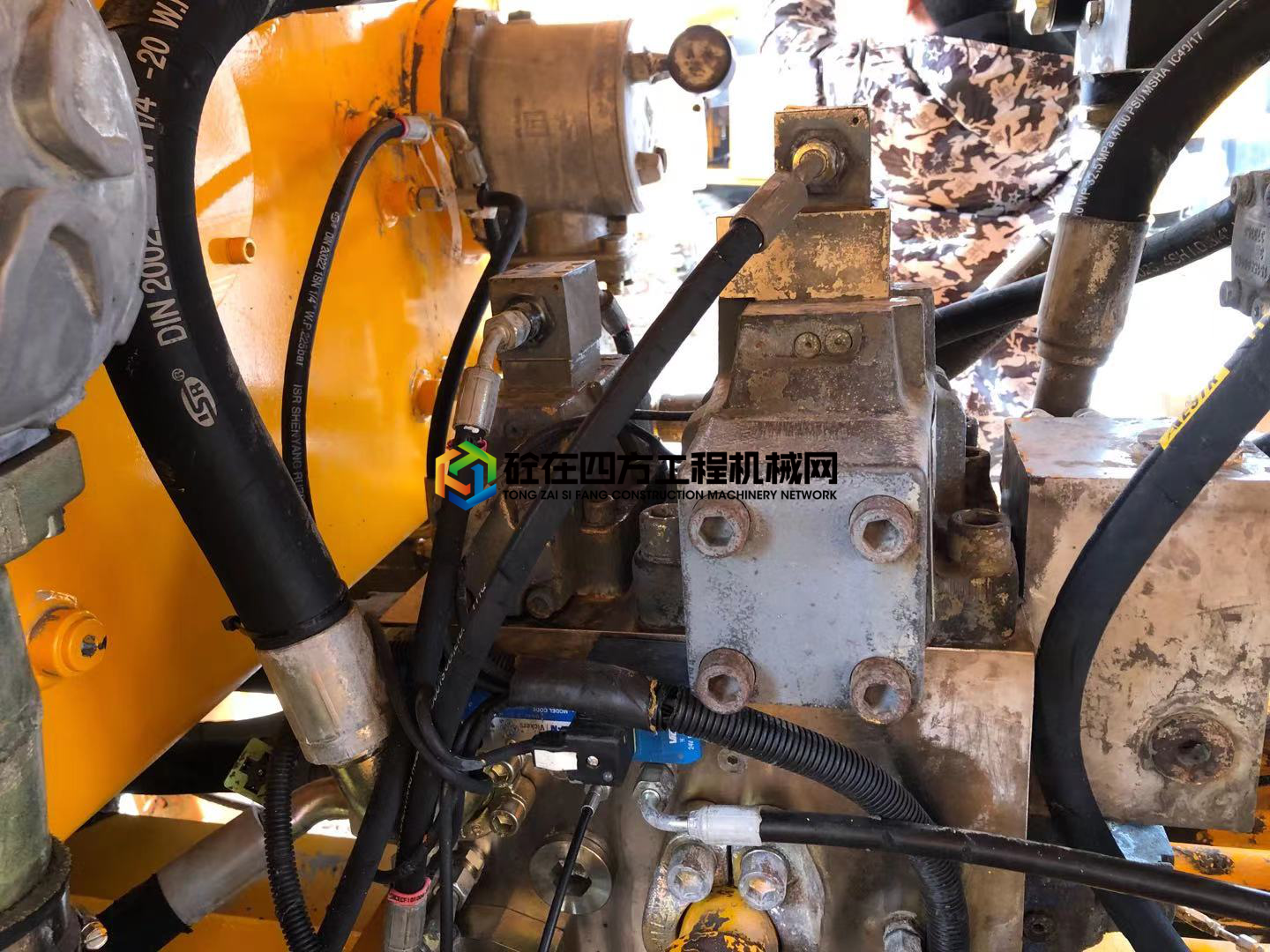 https://images.tongzsf.com/tong/truck_machine/20210401/160656c5b60ec1.jpg