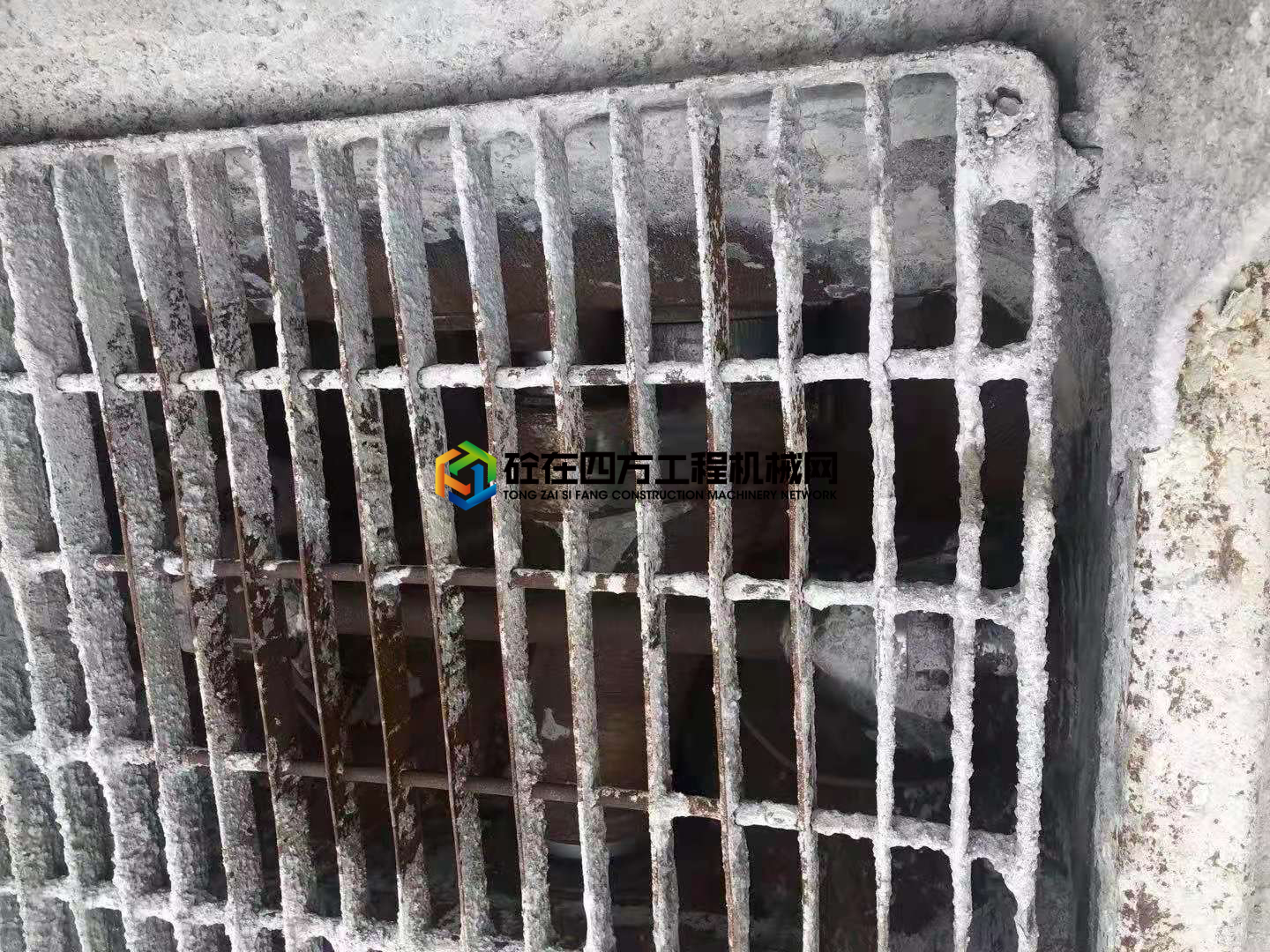 https://images.tongzsf.com/tong/truck_machine/20210402/16066d2395fd9e.jpg