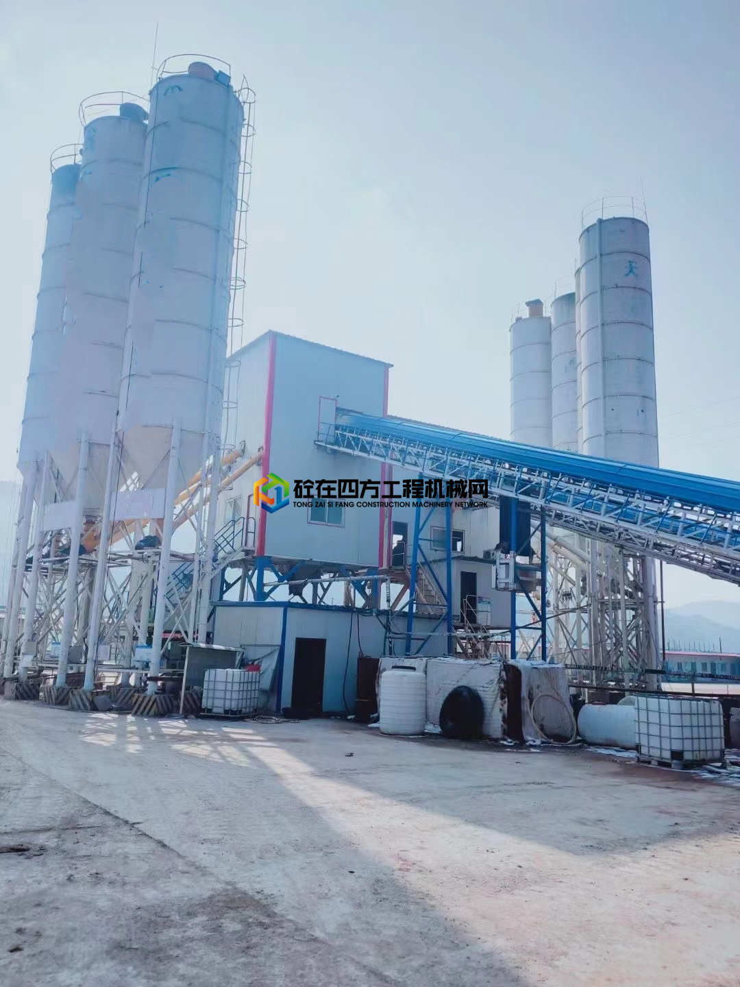 https://images.tongzsf.com/tong/truck_machine/20210403/160688c3b65bd7.jpg