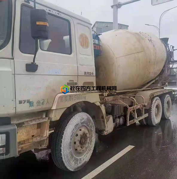 https://images.tongzsf.com/tong/truck_machine/20210406/1606bc11647457.jpg