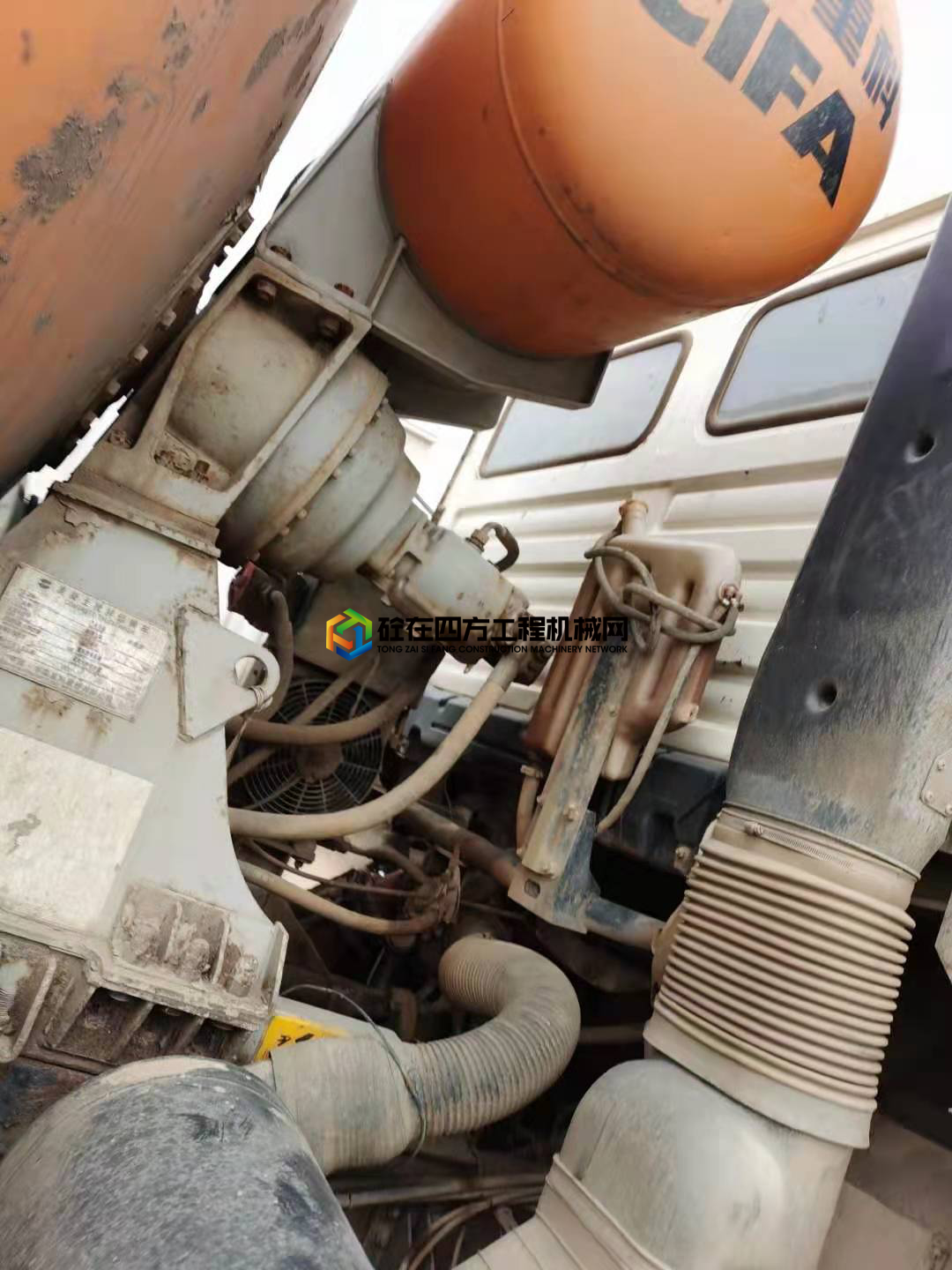 https://images.tongzsf.com/tong/truck_machine/20210407/1606d0a4198a9f.jpg