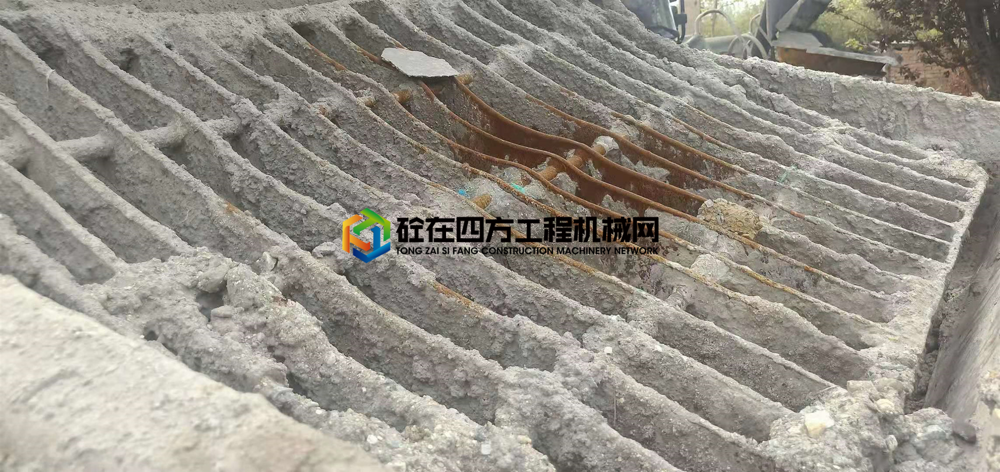 https://images.tongzsf.com/tong/truck_machine/20210407/1606d2e67295f4.jpg