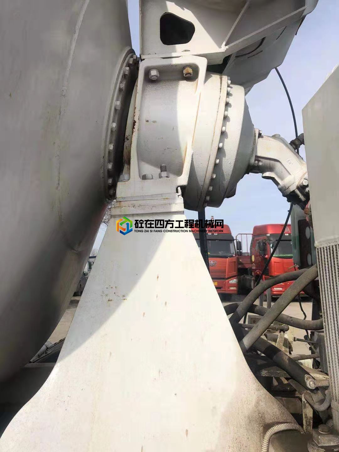 https://images.tongzsf.com/tong/truck_machine/20210407/1606d7eb01dfa5.jpg