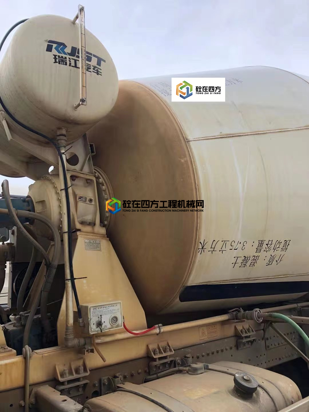 https://images.tongzsf.com/tong/truck_machine/20210409/1606fc90508b10.jpg