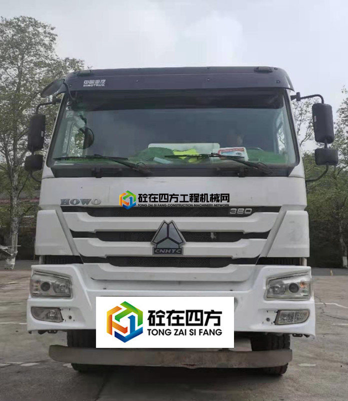 https://images.tongzsf.com/tong/truck_machine/20210409/1606fd0bc19afa.jpg