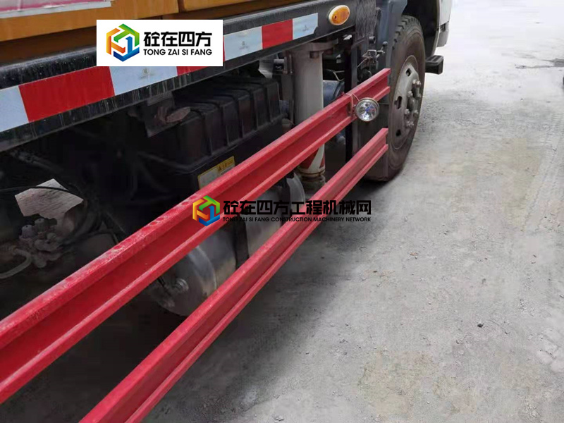 https://images.tongzsf.com/tong/truck_machine/20210410/160712180c42a1.jpg