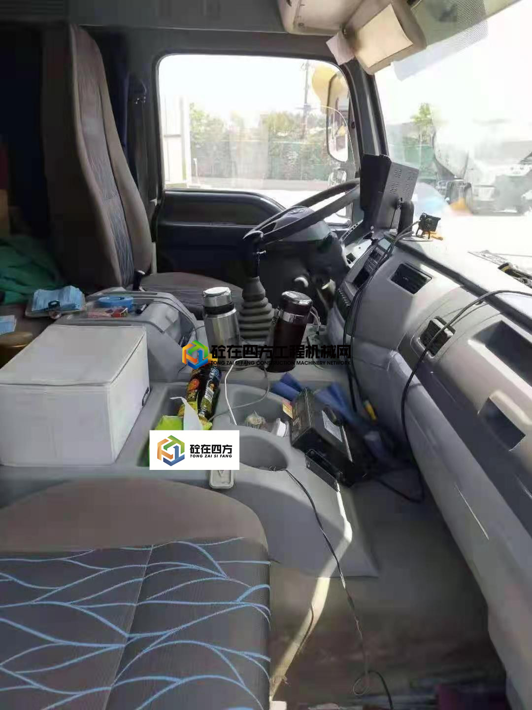 https://images.tongzsf.com/tong/truck_machine/20210412/16073fa5872c25.jpg